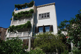 Luigi Apartments