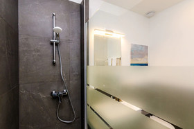 Rooms4U