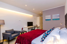 Rooms4U