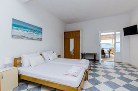 Sea & Stone Apartments