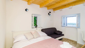 Shining Star Apartments