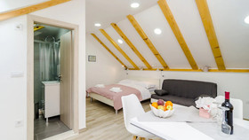 Shining Star Apartments