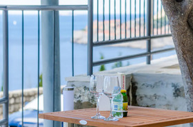 Shining Star Apartments