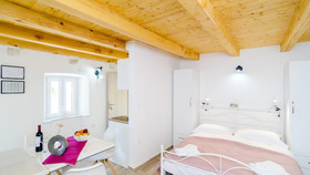 Shining Star Apartments