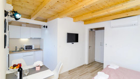 Shining Star Apartments