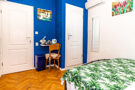 Star Rooms & Studios