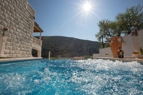 Villa Arion