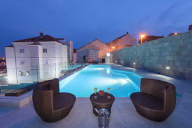 Villa Curic