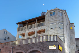 Villa Curic