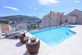 Villa Curic