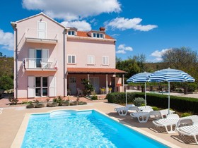 Villa Darrer