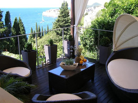 Villa King