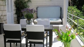 Villa King