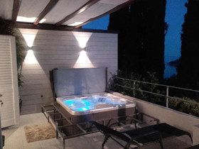 Villa King