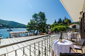 Villa Leona V1