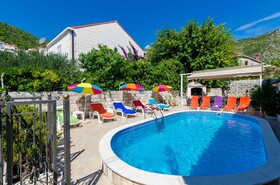 Villa Leona V1
