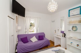 White Wave Guest House