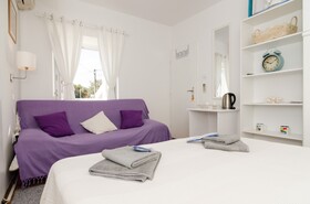 White Wave Guest House