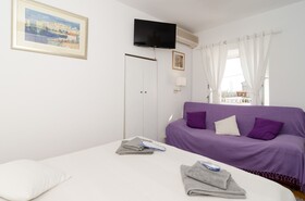 White Wave Guest House