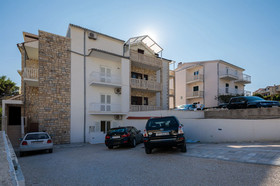 Apartments And Room Alen