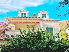 Apartments Iskra