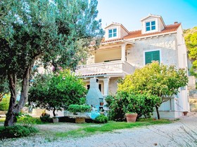 Apartments Iskra