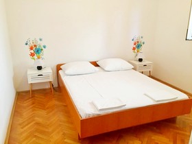 Apartments Iskra