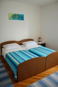 Apartments Zdravko
