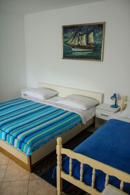 Apartments Zdravko