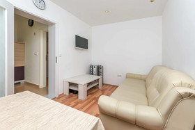 Apartments Road Star