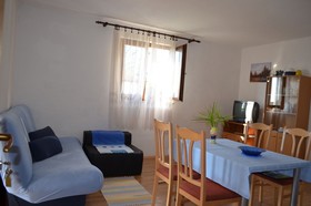 Apartments Jozo - 150 m from beach