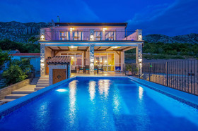 Holiday House Lucija