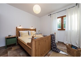 Villa More With Pool And Garden