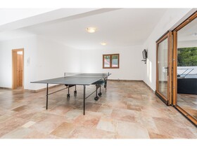 Villa More With Pool And Garden