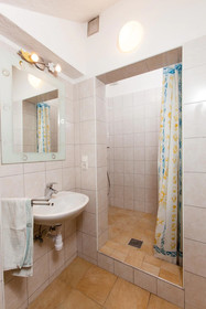 Apartments Klaric Jesenice