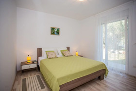 Apartments Enelani