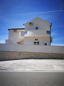 Apartments Livaja