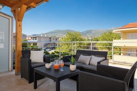 Sunshine Holiday Home