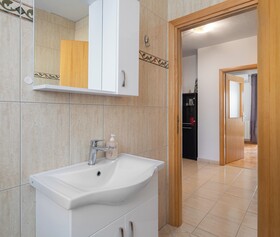 Sunshine Holiday Home