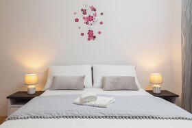 Sunshine Holiday Home