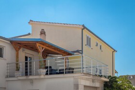 Sunshine Holiday Home
