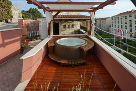 House Dina