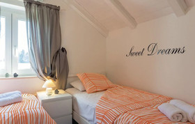 House Dina