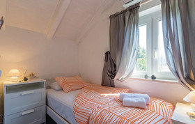 House Dina