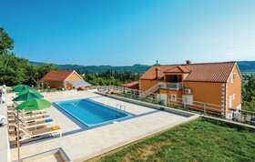 Villa Aniva