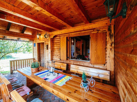 Serene Holiday Home