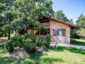 Serene Holiday Home