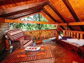 Serene Holiday Home