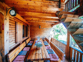 Serene Holiday Home