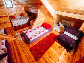 Serene Holiday Home